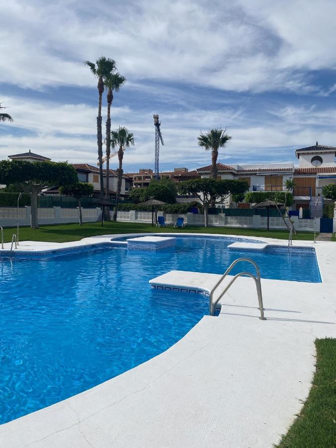 Acogedor Apartamento En La Playa Vera Luaran gambar